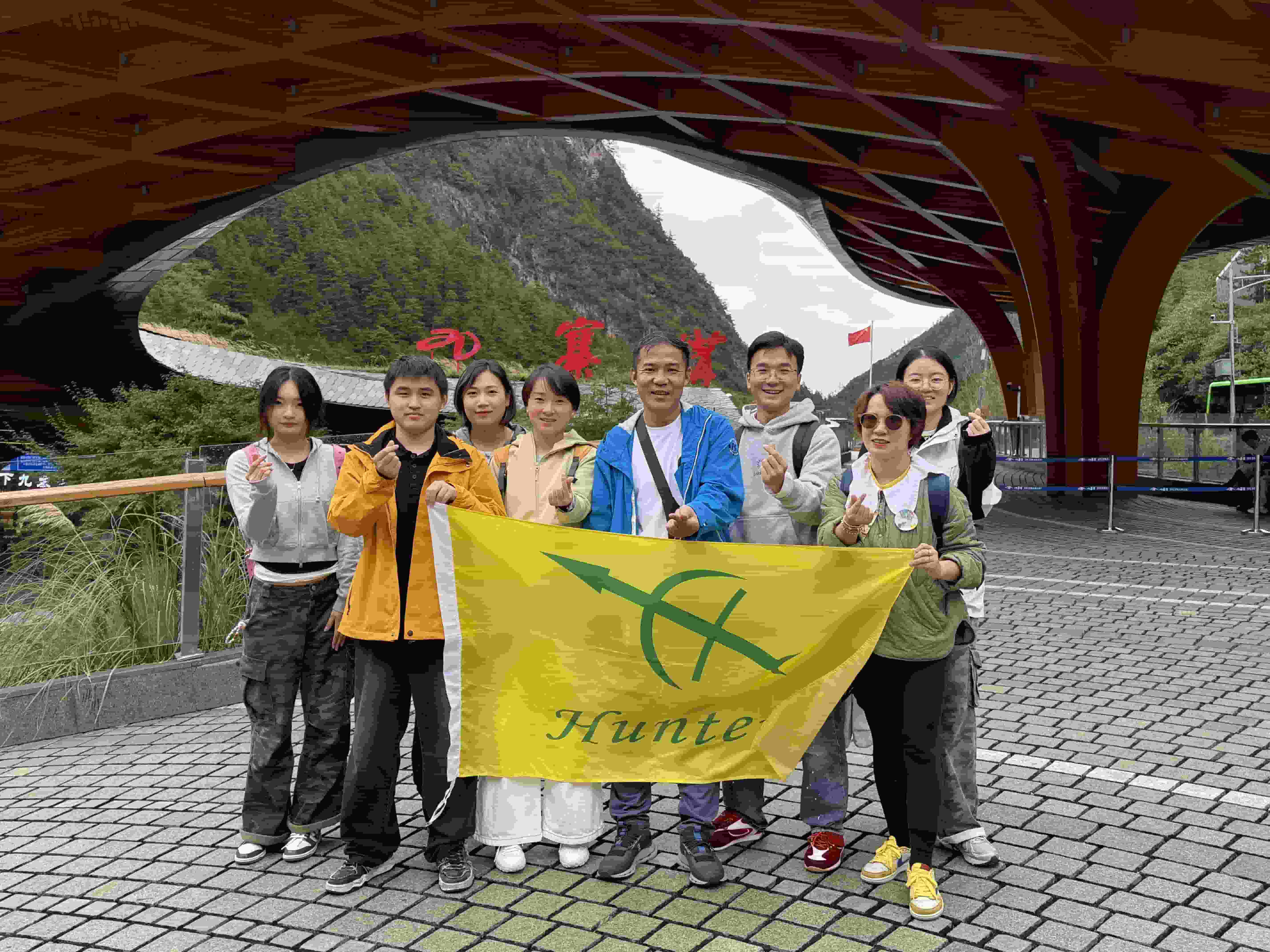 மலைகள் மற்றும் கடல்களுக்கு அப்பால், கைவினைத்திறனை ஒன்றிணைத்தல் | ஷாங்காய் விசா பிளாஸ்டிக்கின் 